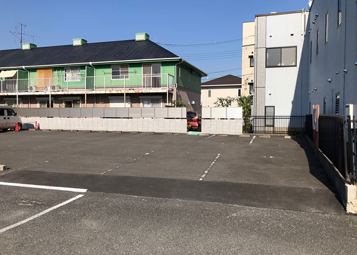 当院裏（北隣）駐車場